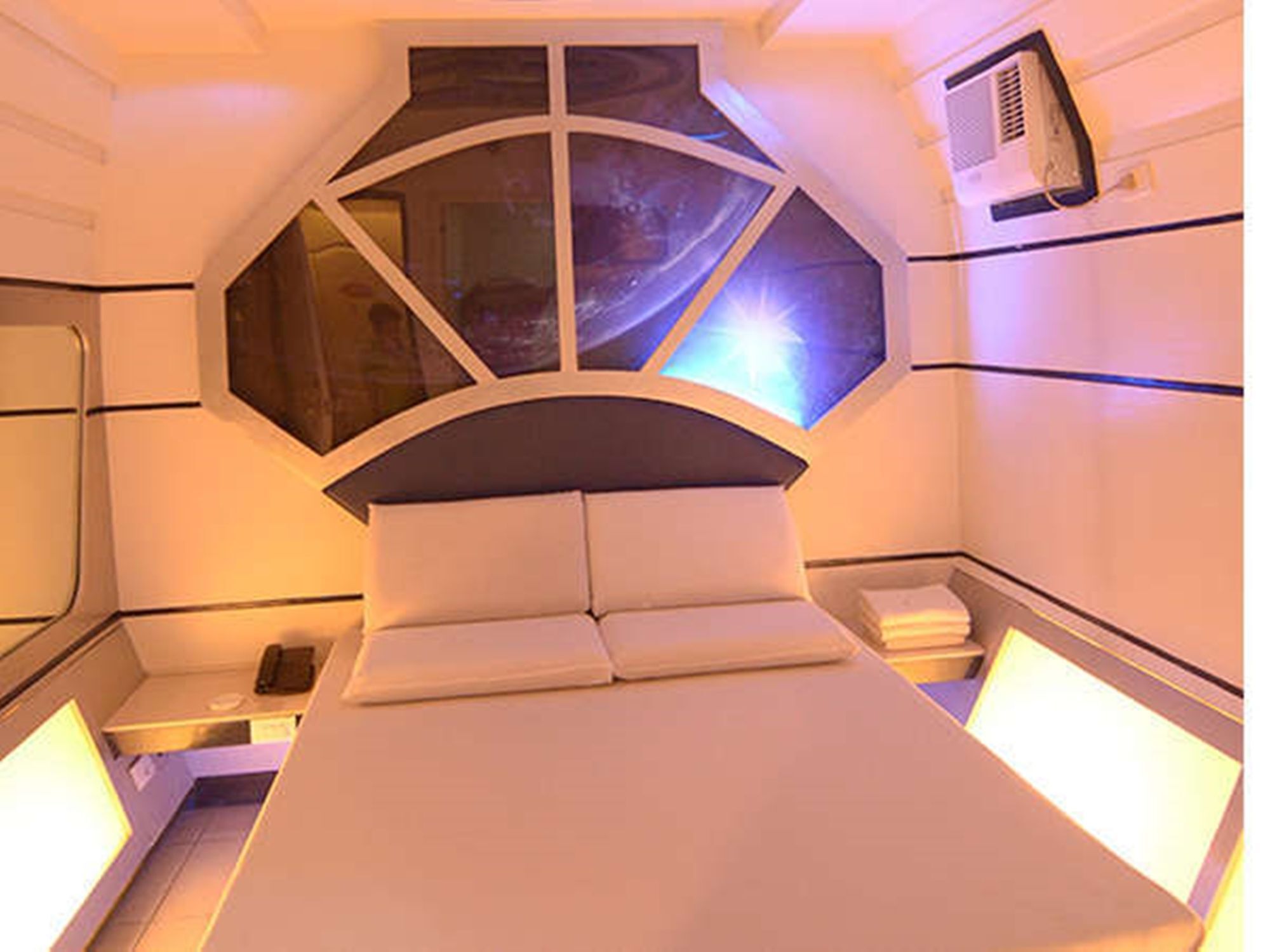 Astrotel Guadalupe Mandaluyong Bagian luar foto